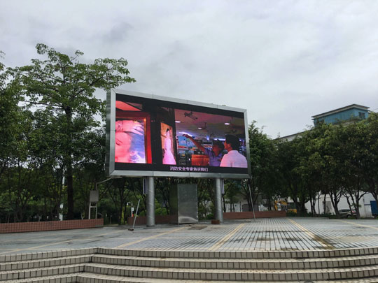 高清液晶戶外廣告屏城市營(yíng)銷的未來(lái)趨勢(shì)